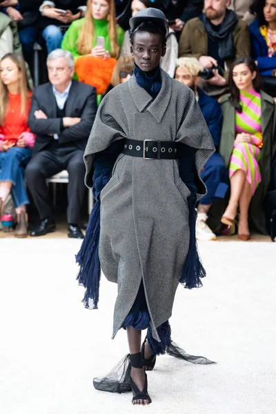Look 14